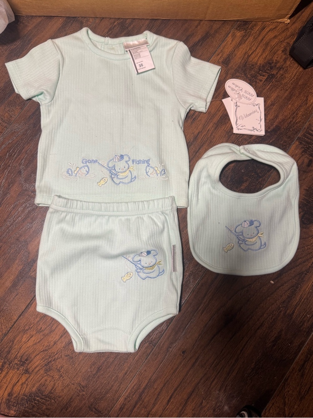 Vitamins Baby Mint Three-Piece Set with Fishing Embroidery